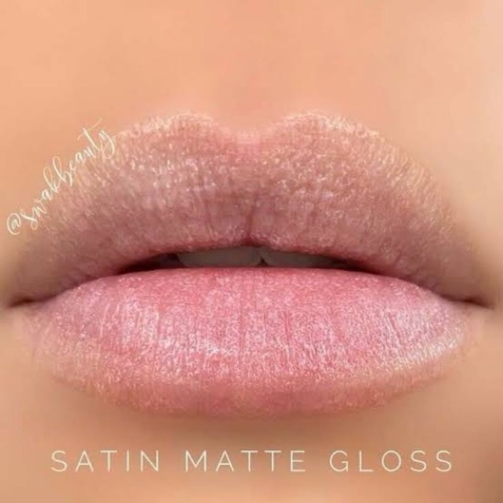 Lipsense by Senegence. Shade: Satin Matte Lipgloss. NWT.